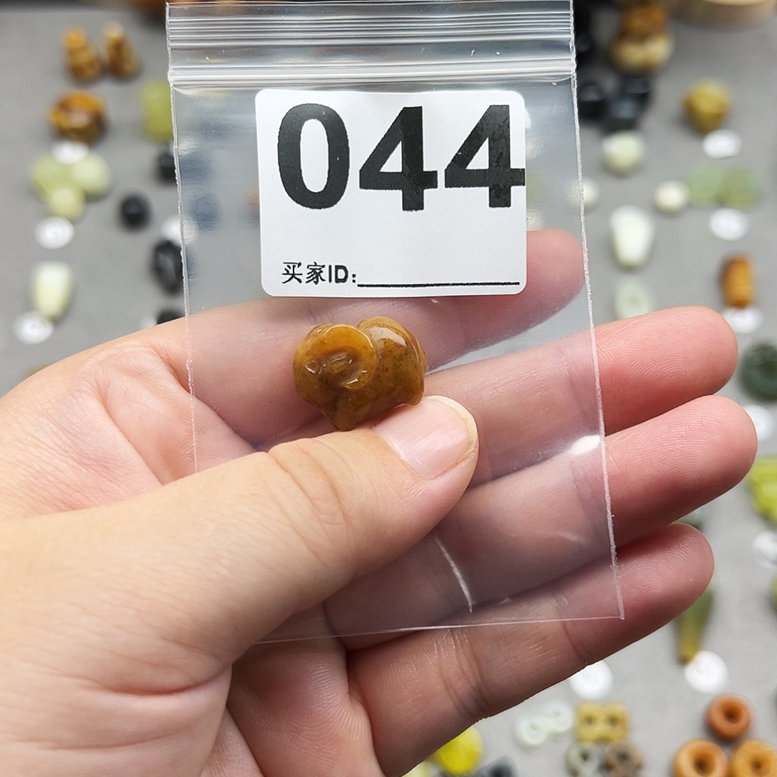 阳***光蛇纹石玉未镶嵌配珠