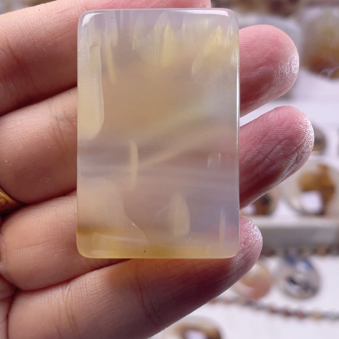 玛瑙/玉髓未镶嵌珠宝奇石