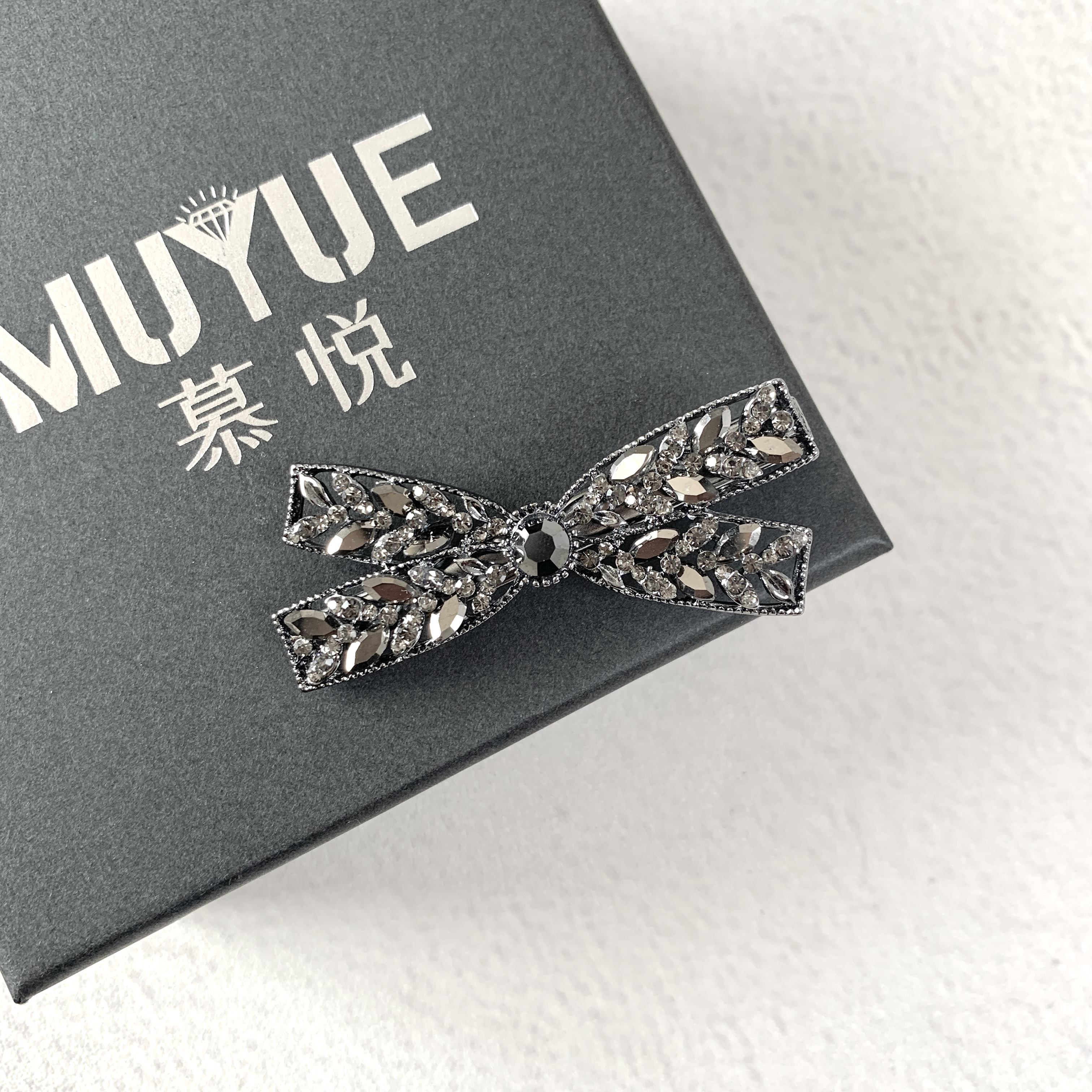 慕悦-【耀石系列-风衣结】M237专柜正品6cm鸭夹碎发刘海夹侧边夹