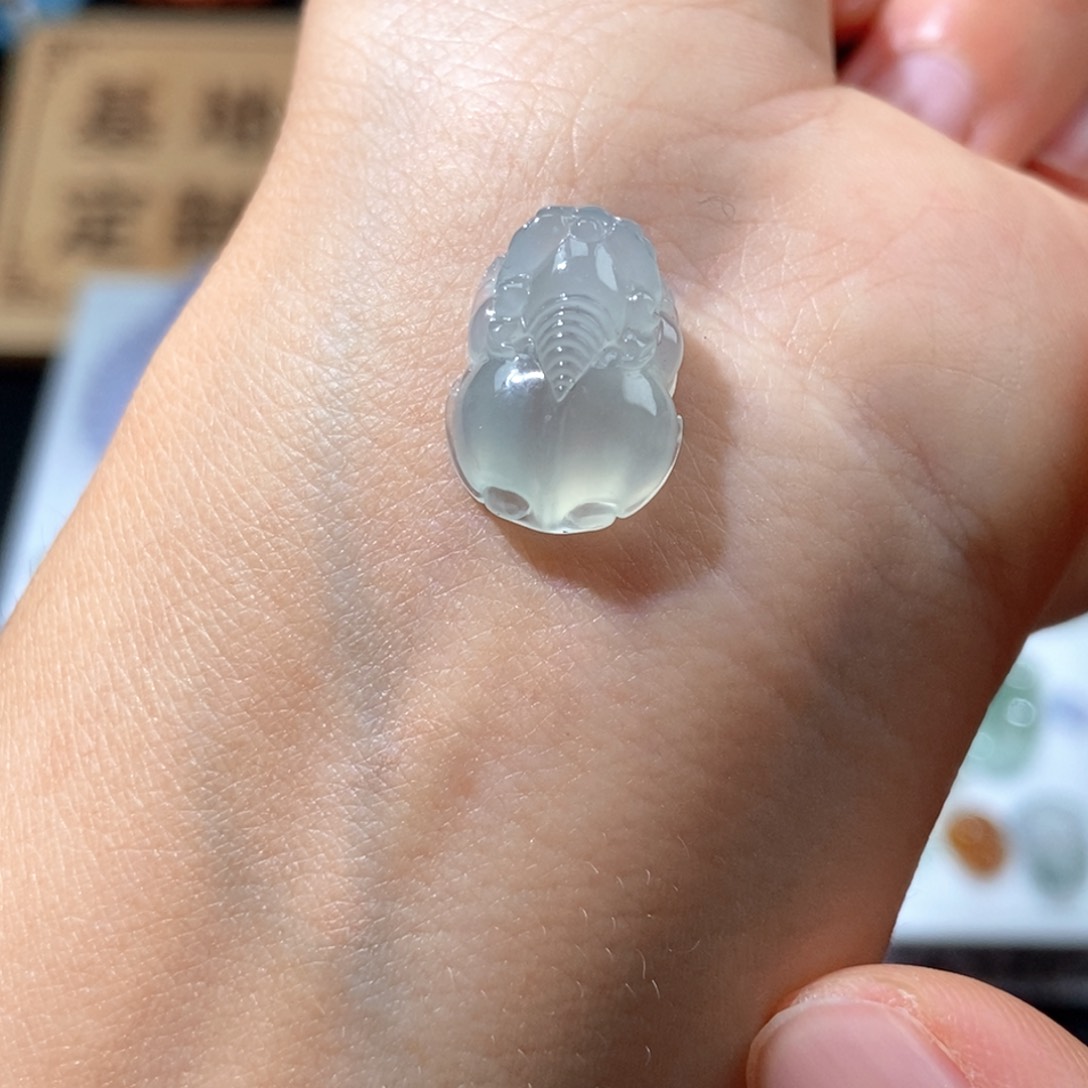 定制翡翠未镶嵌翡翠16.1×12×6.4