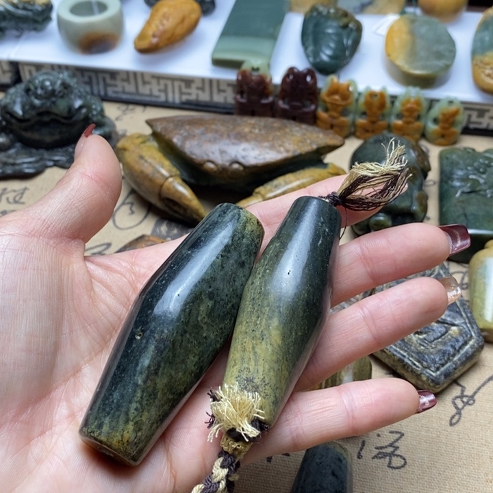 透闪石质玉手把未镶嵌巴**合