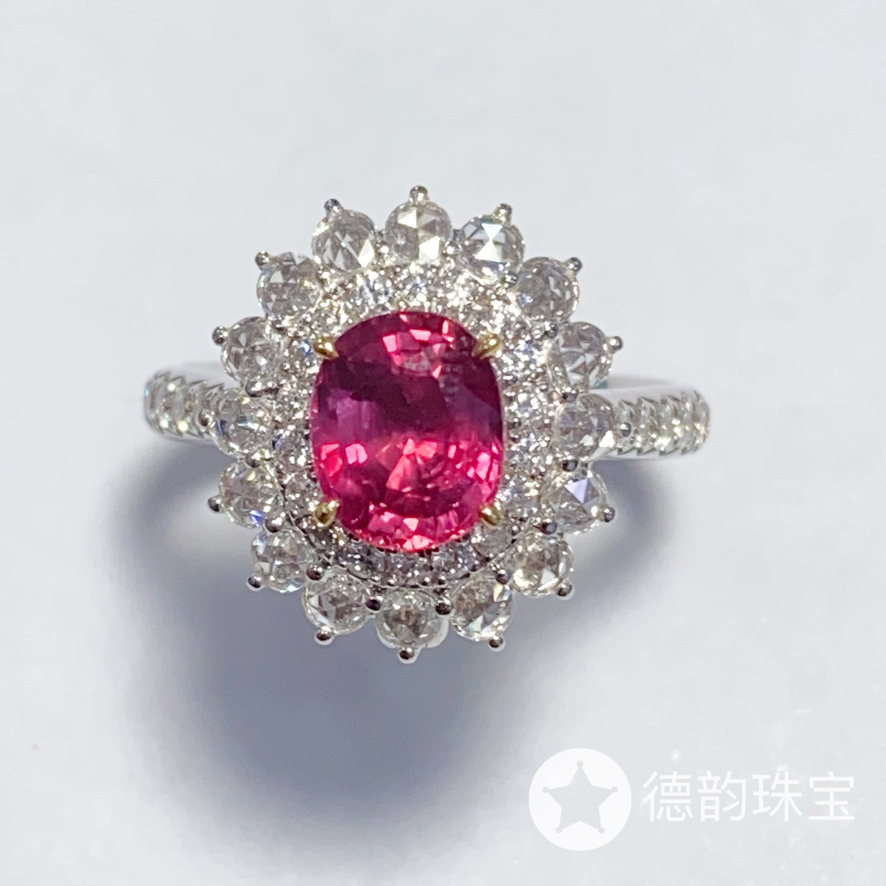 18K金镶嵌无烧红宝石戒指