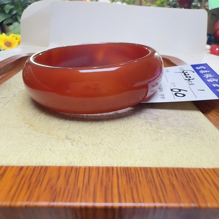 欧***阳玛瑙/玉髓未镶嵌手镯