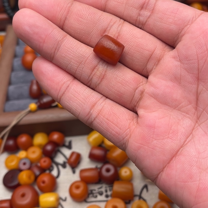 我***己琥珀未镶嵌裸石蜜蜡马蹄