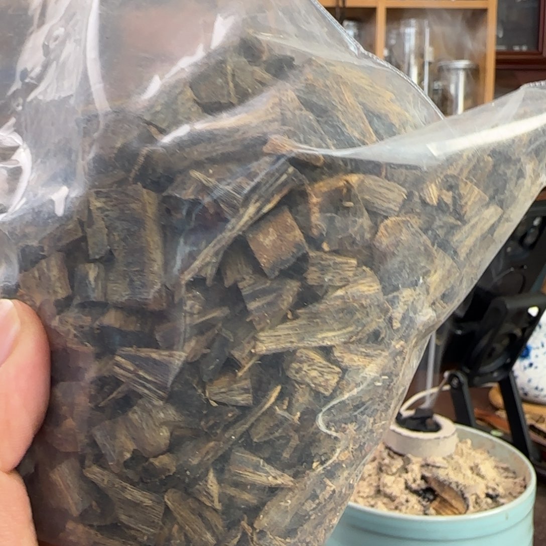 沉香摆件奇楠树心油99沉185克
