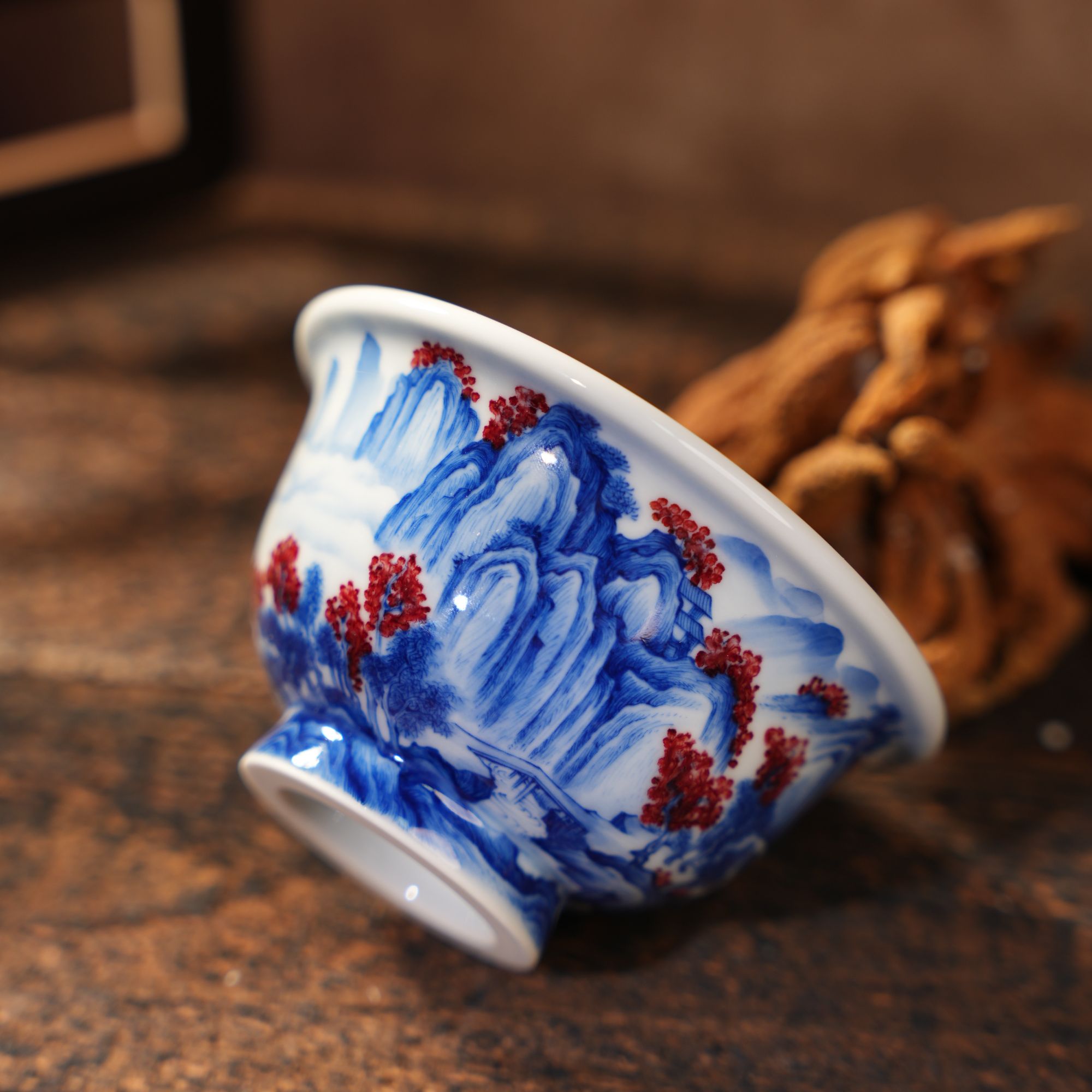 永明尚玩青花釉里红千里江山图压手杯