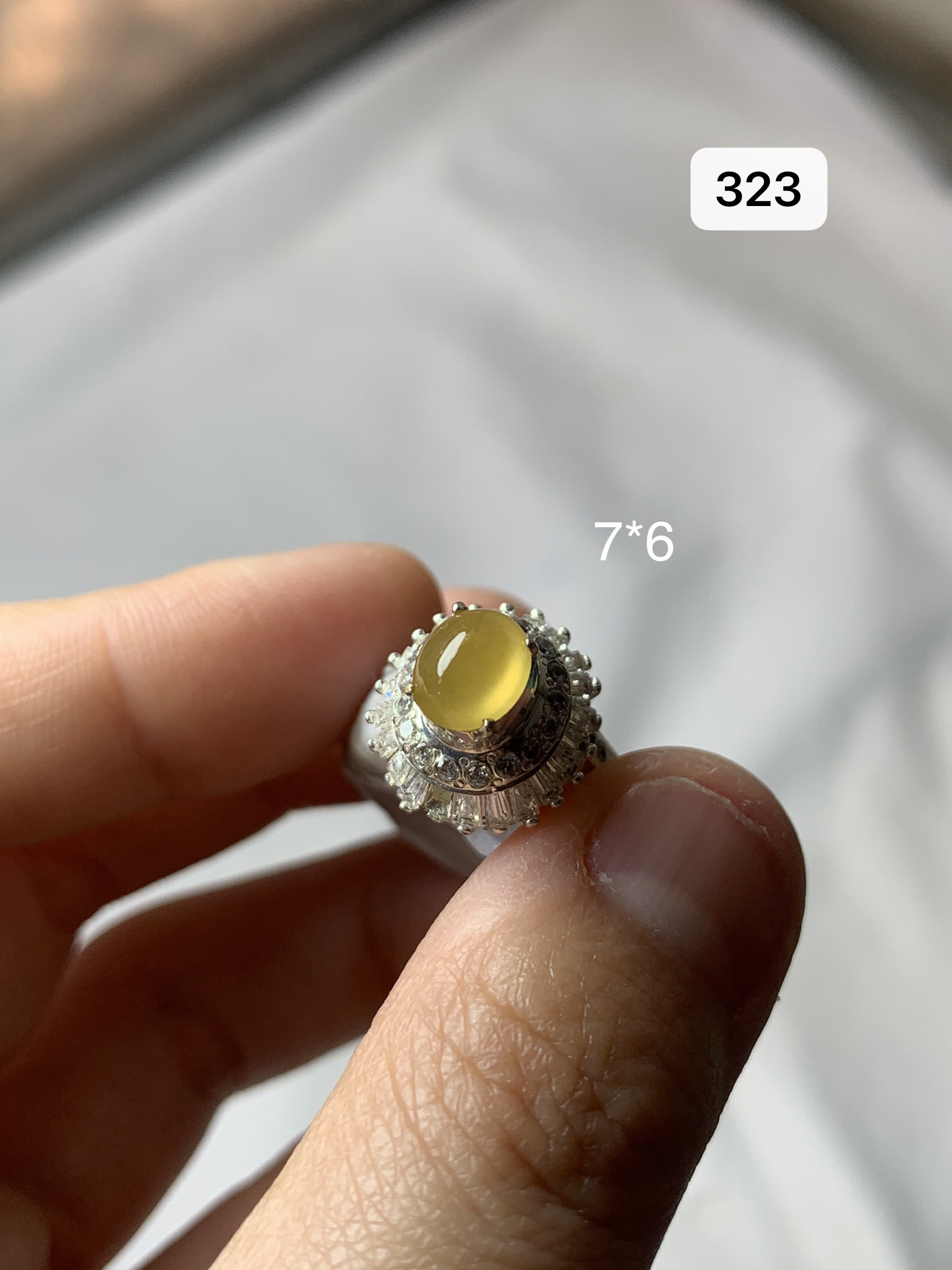 缅甸天然翡翠a货铜托镶嵌