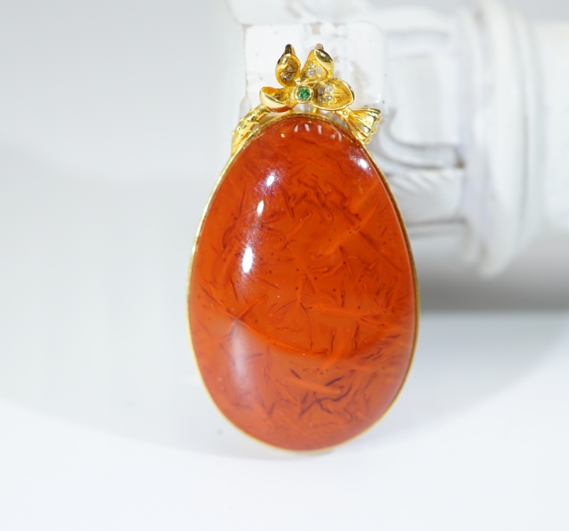 18k南红火焰纹吊坠 AK012101