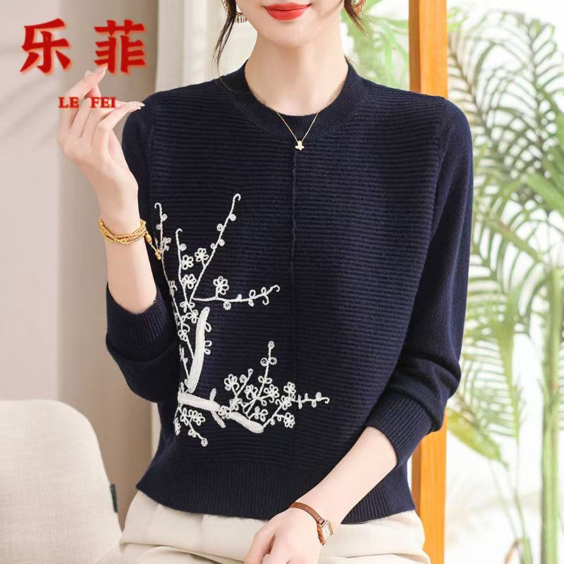 妈妈新款2025秋季毛衣长袖印花中老年人女宽松弹力洋气针织打底衫