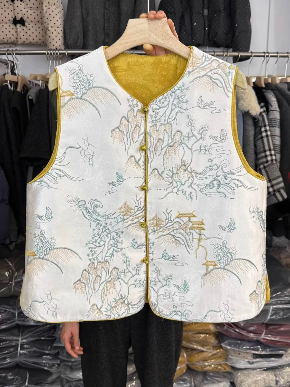 【大碗】亮片刺绣国风马甲春秋新款中式气质两面穿无袖马夹外套上衣