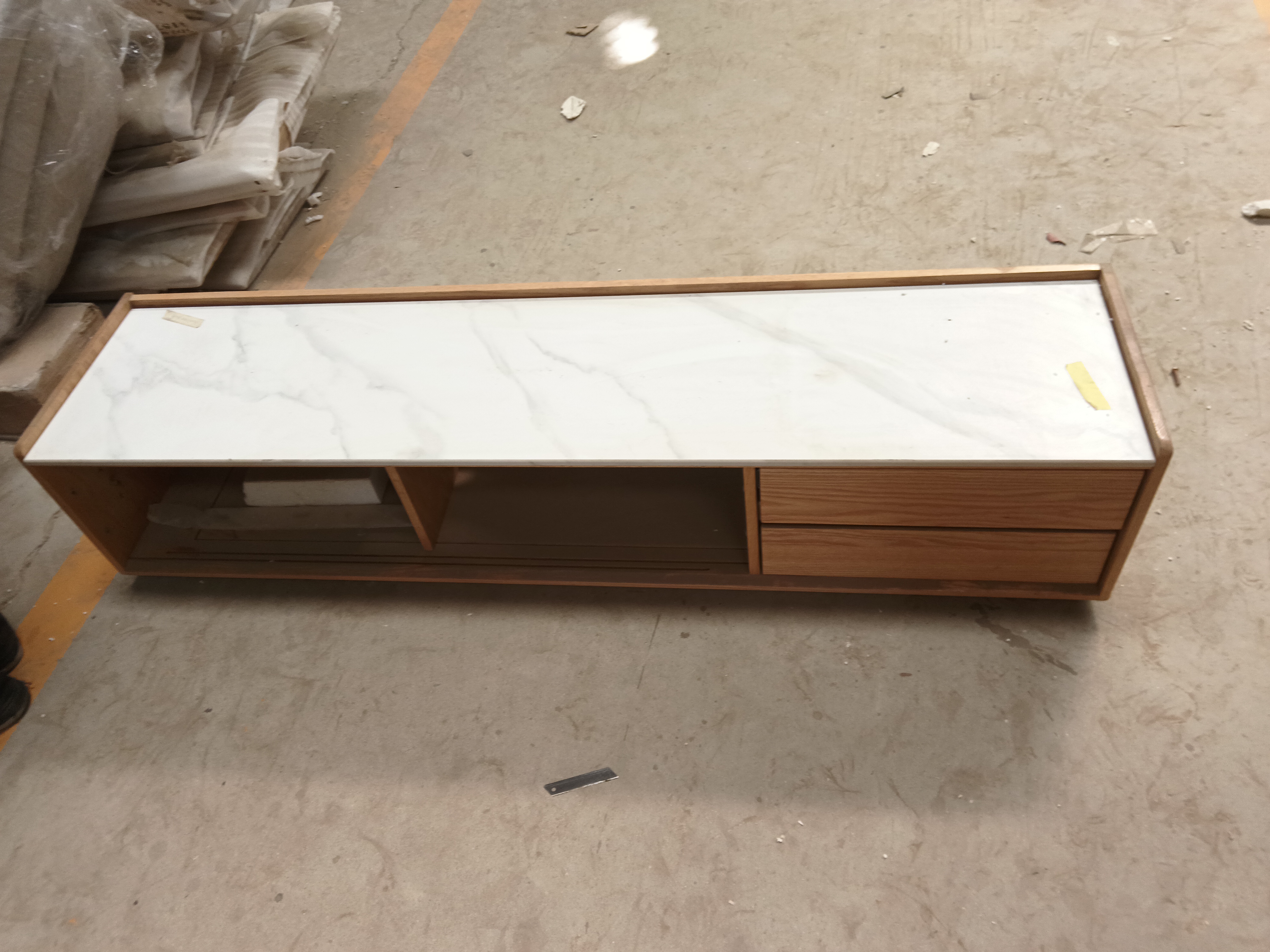 电视柜150*35*32瑕疵无售后