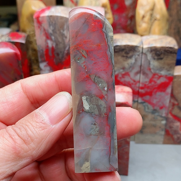 昌化石昌化鸡血石