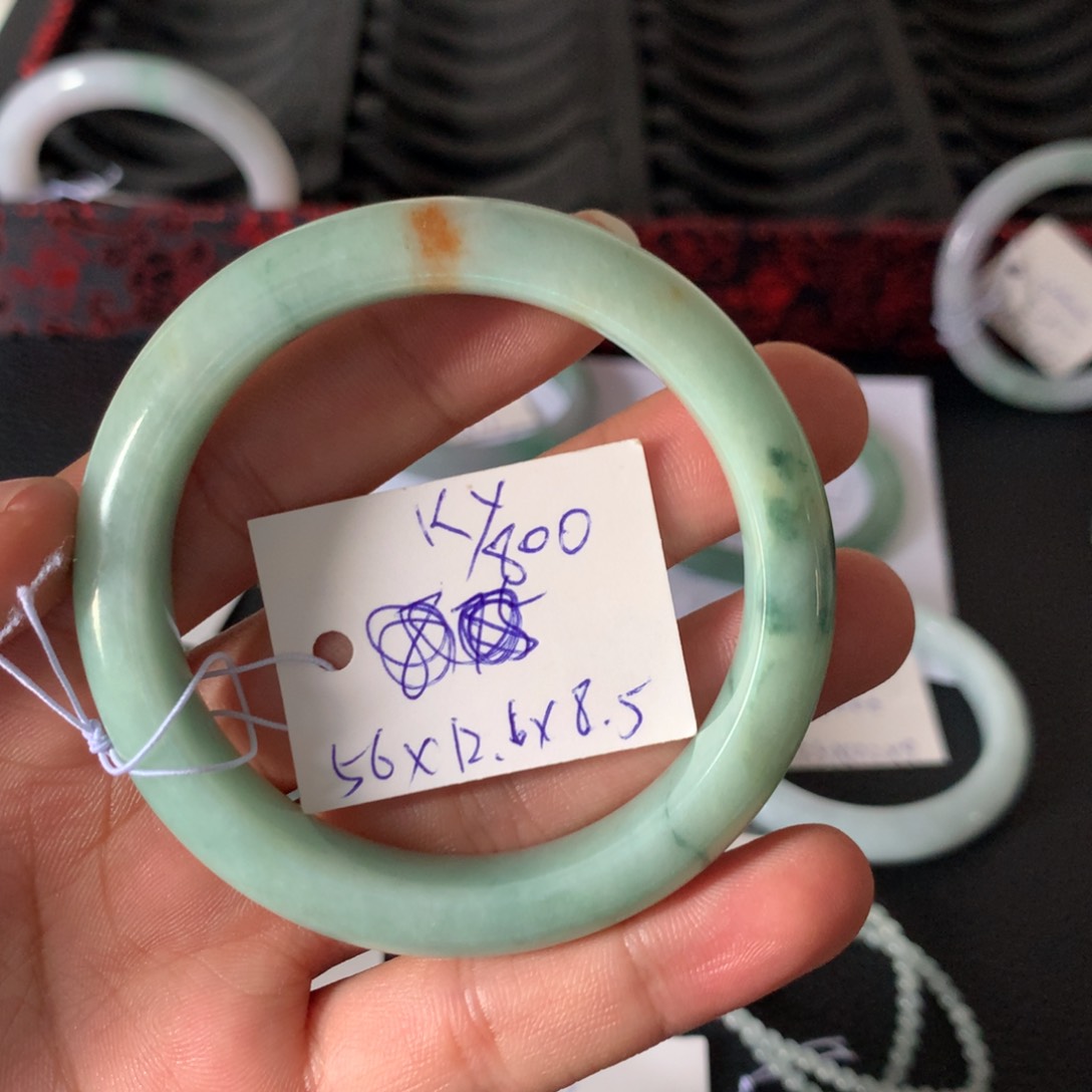 定制翡翠未镶嵌请****y定制翡翠手镯