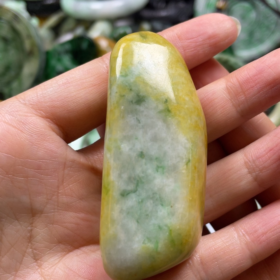 翡翠颈饰未镶嵌牌子