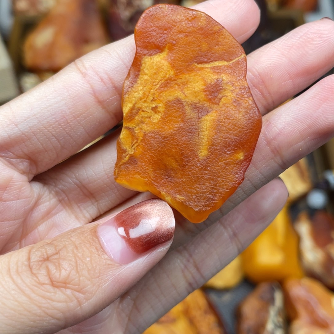 琥珀未镶嵌珠宝奇石