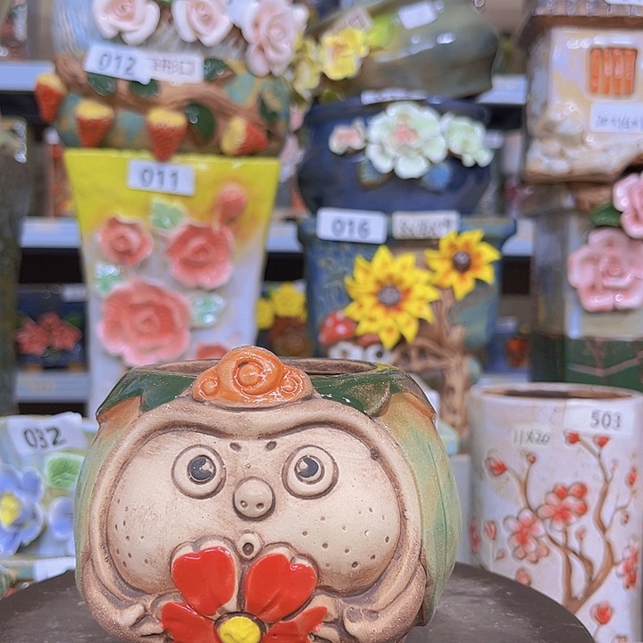 紫砂花盆陶瓷制品