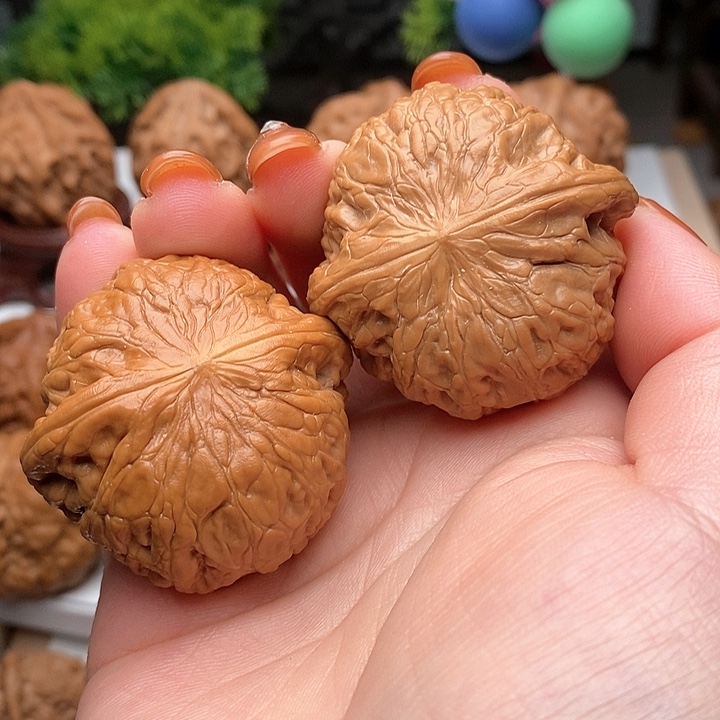 文玩核桃把件刘*锝铁锤