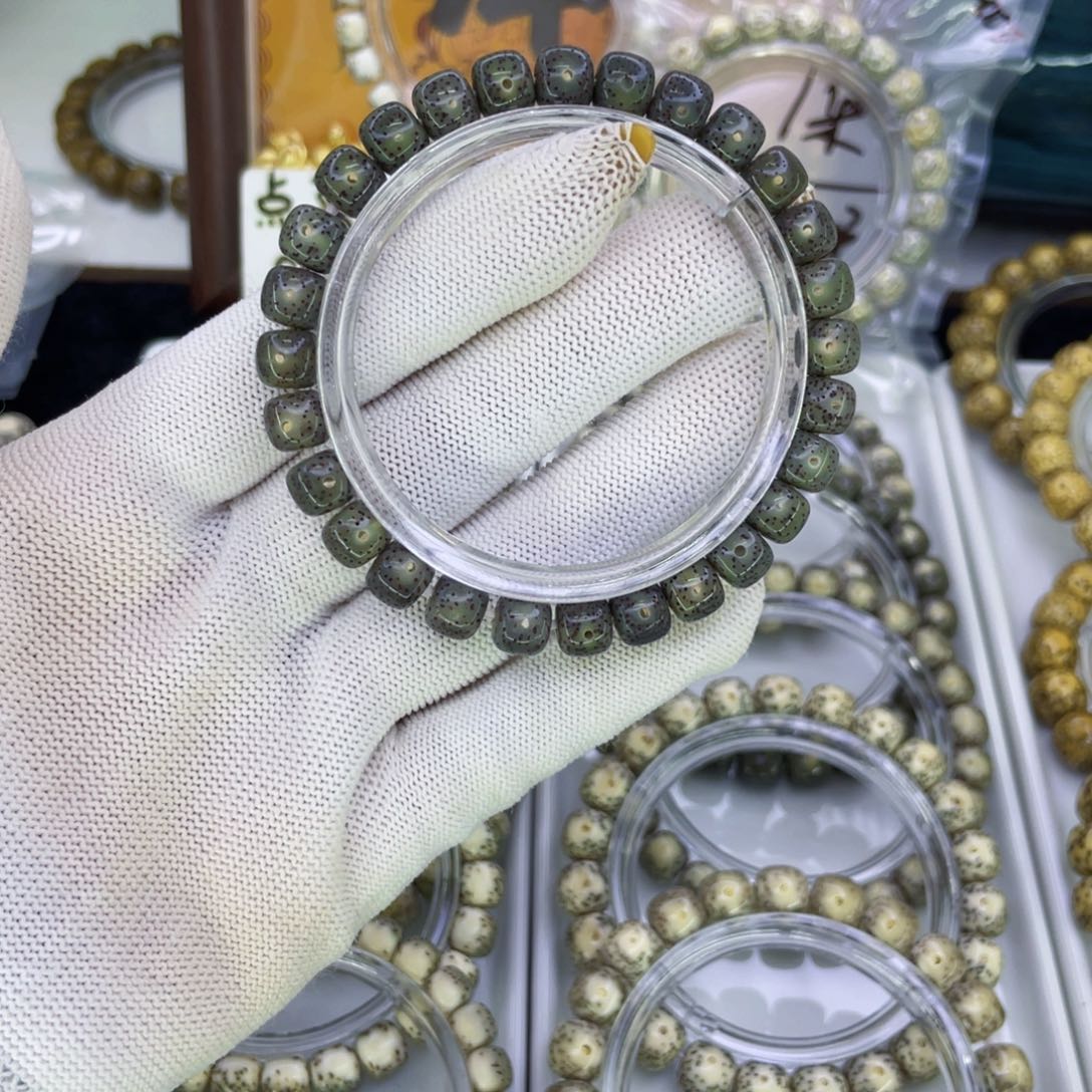 吊坠星月菩提W冰糖