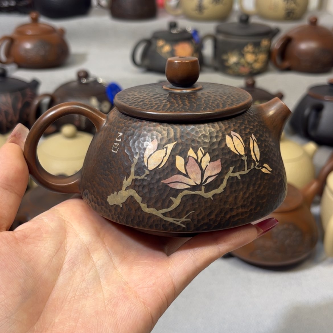 【闪购商品】红泥 微微瑕 容量 200c c