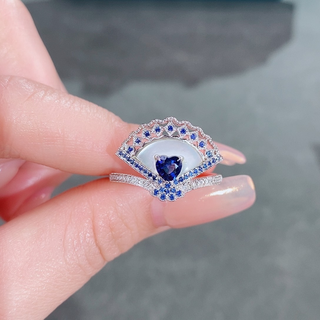 蓝宝石戒指18K金镶嵌0.36ct