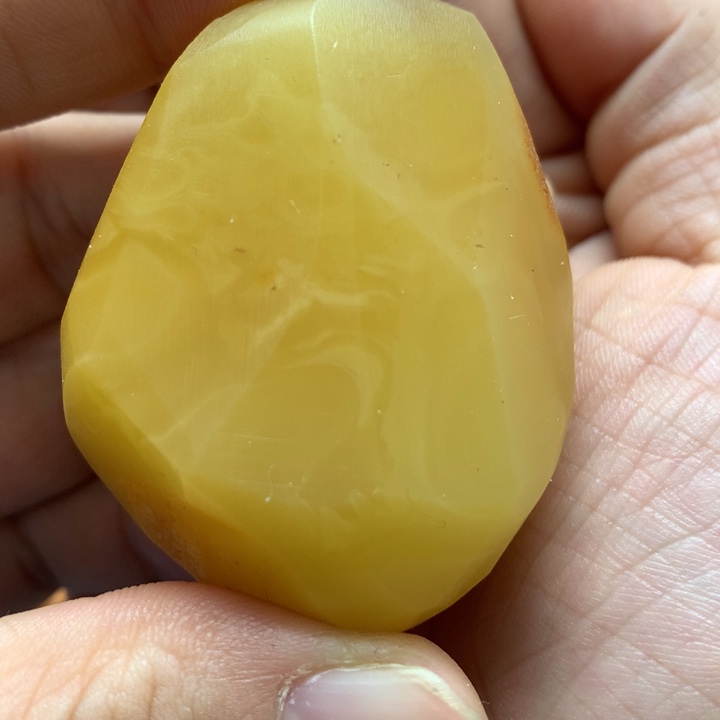 未镶嵌定制琥珀富****材蜜蜡工坊原石定制