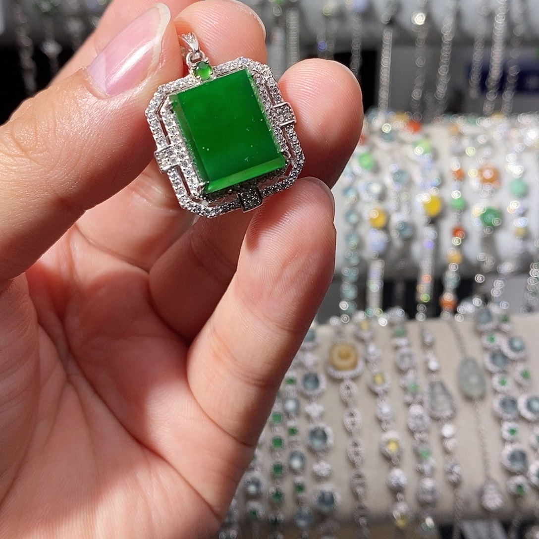 翡翠银S925镶嵌颈饰