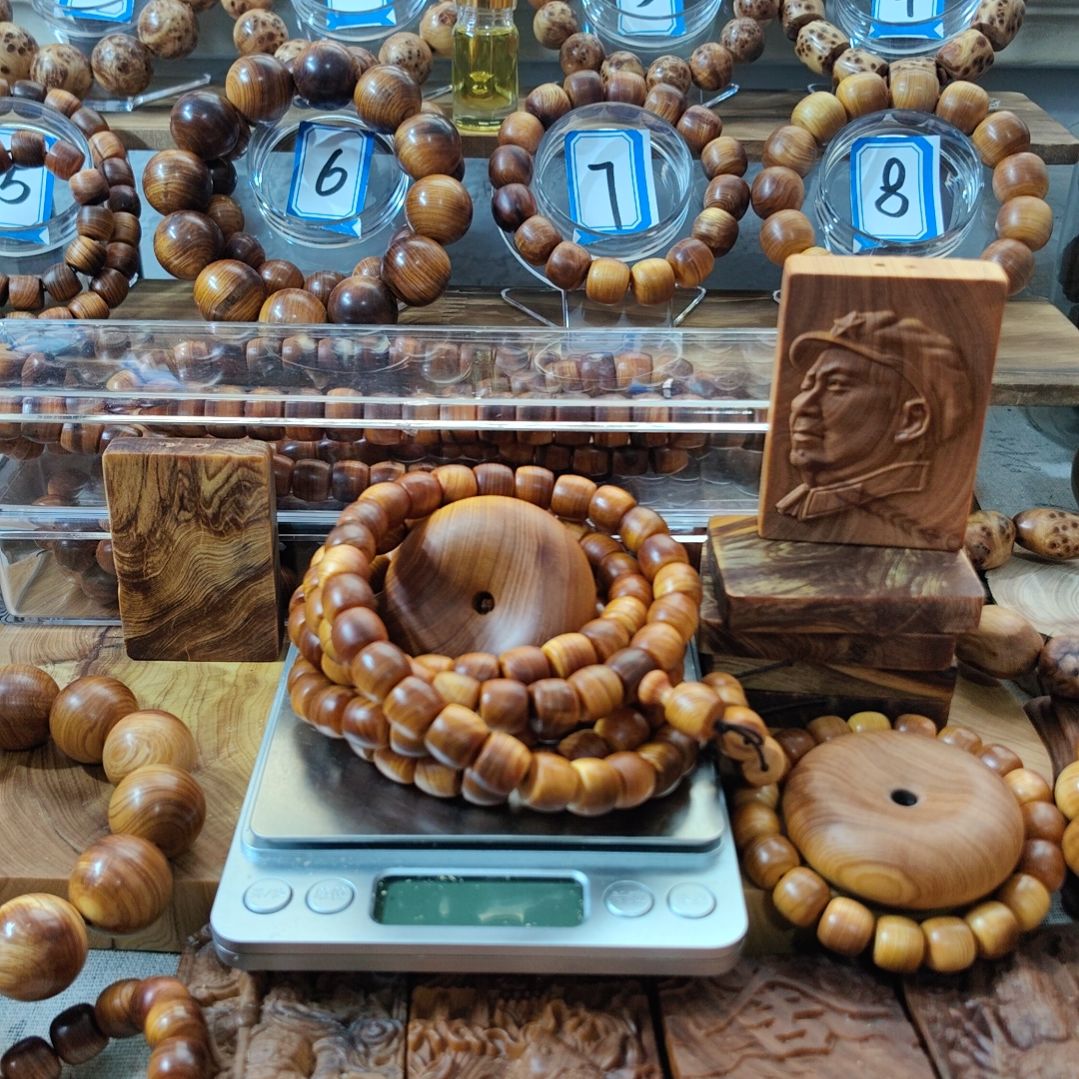 李*太行崖柏手工艺品