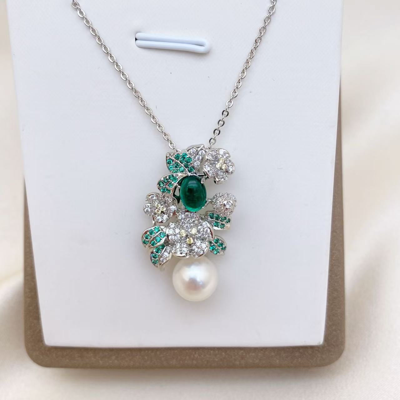 LH013【高雅满镶珍珠吊坠】气质轻奢时尚绿色彩色设计师镶嵌满钻