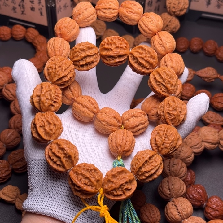 小***学手串文玩核桃粗筋八棱和龙脊