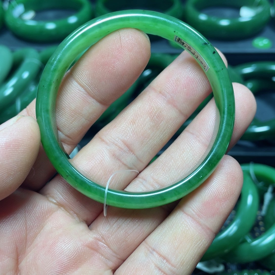 和田玉（碧玉）手镯未镶嵌