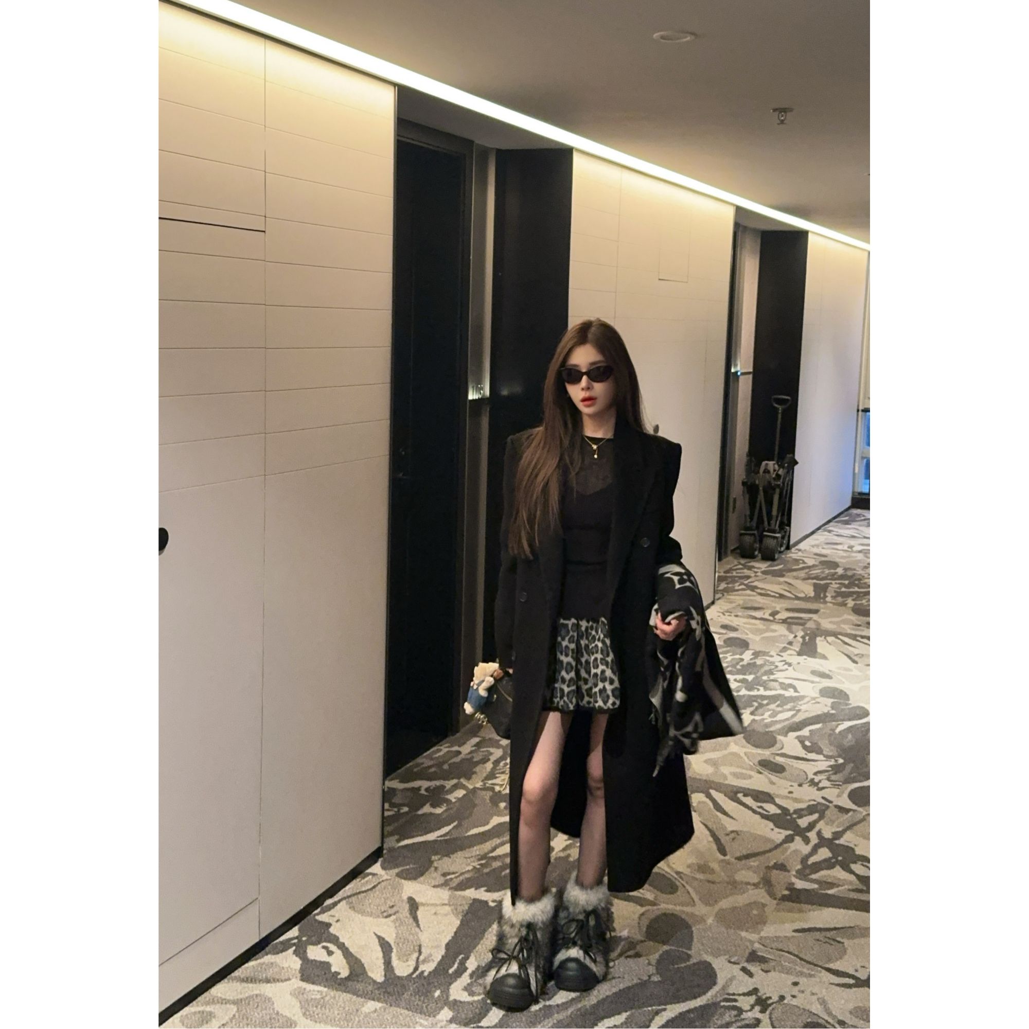 米娜家【气场全开】百分百羊毛黑色大衣