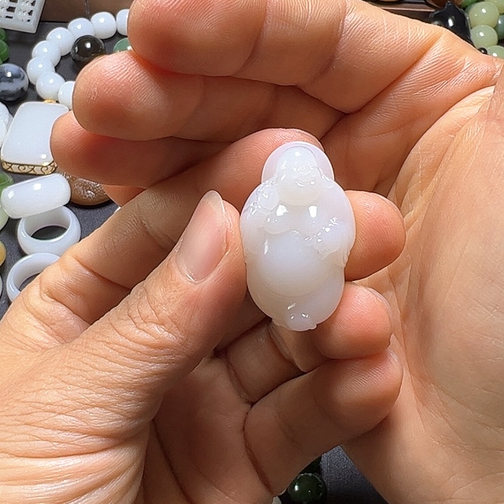 和田玉挂件未镶嵌景*