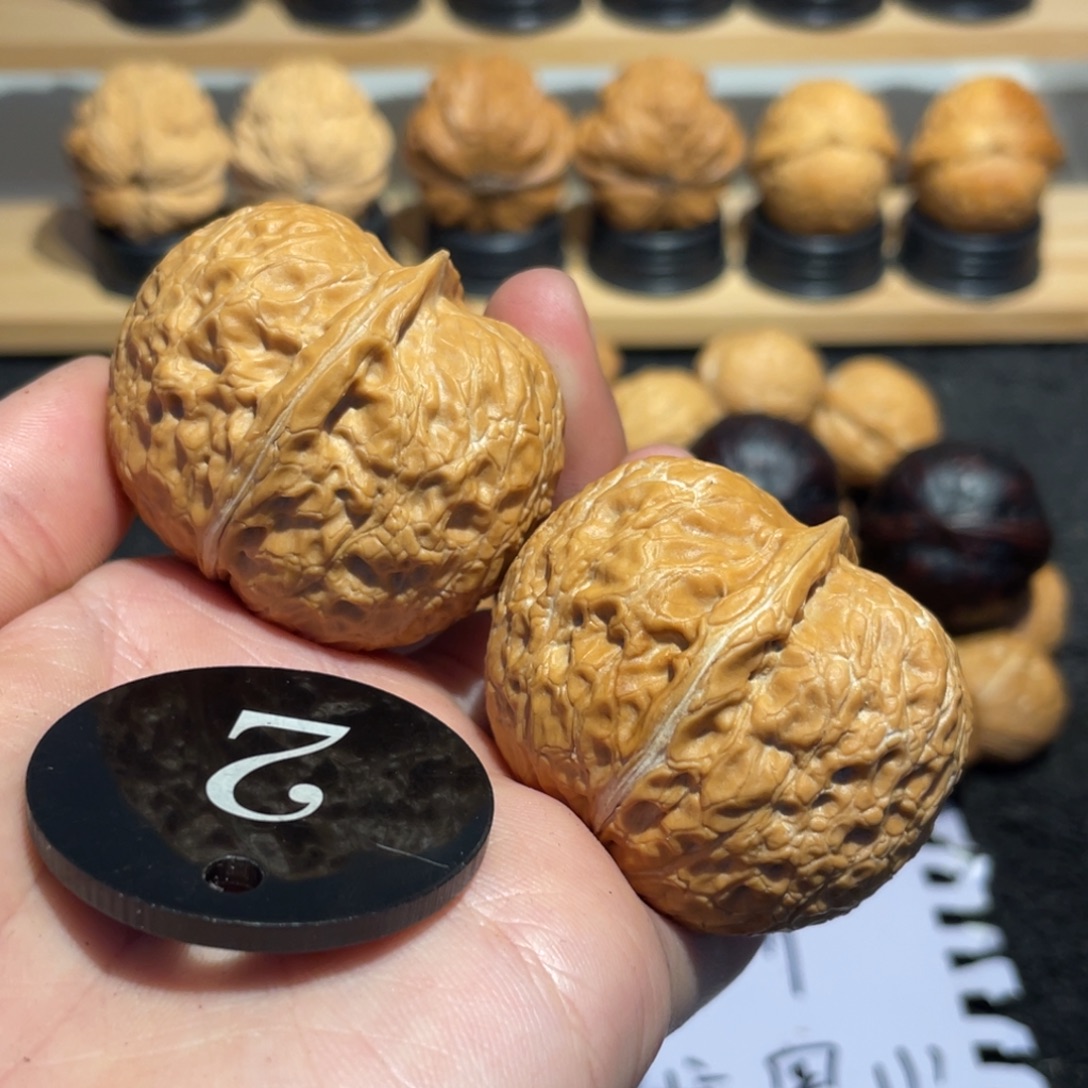 j***n至尊元宝核桃42。   