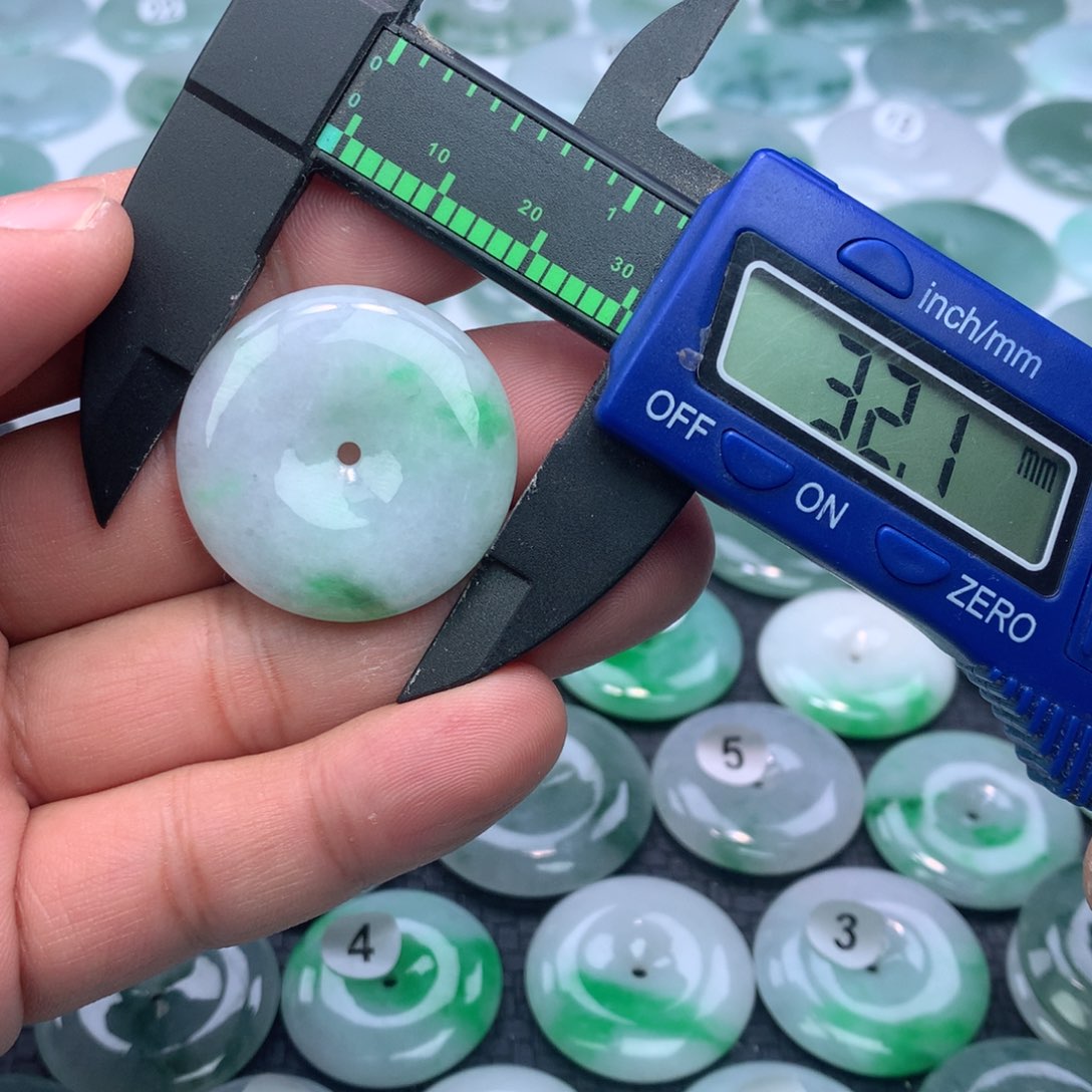 翡翠颈饰未镶嵌缅甸天然A货翡翠