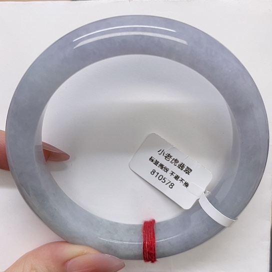 翡翠手镯未镶嵌A货