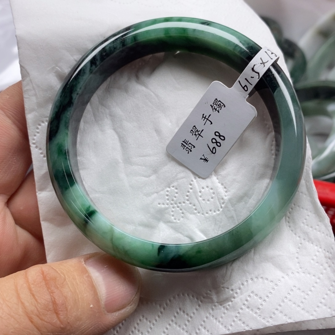 翡翠未镶嵌手镯翡翠手镯