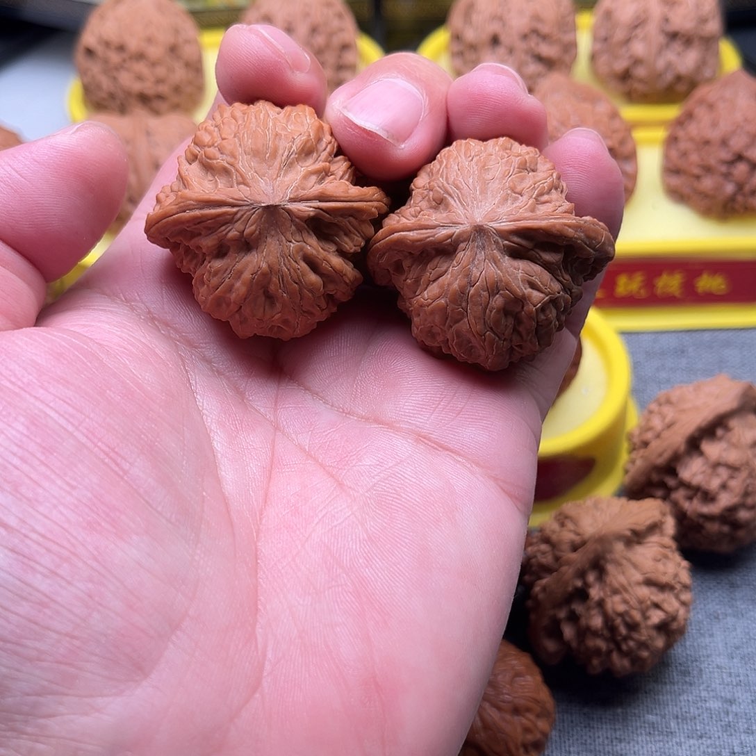 猴头核桃吊坠磨盘