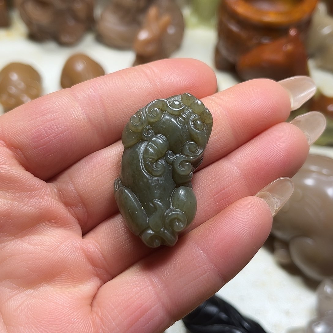 白玉菩提吊坠白玉菩提吊坠