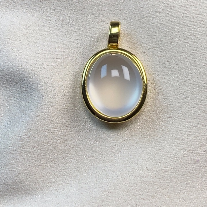 石英质玉合金颈饰蛋面吊坠