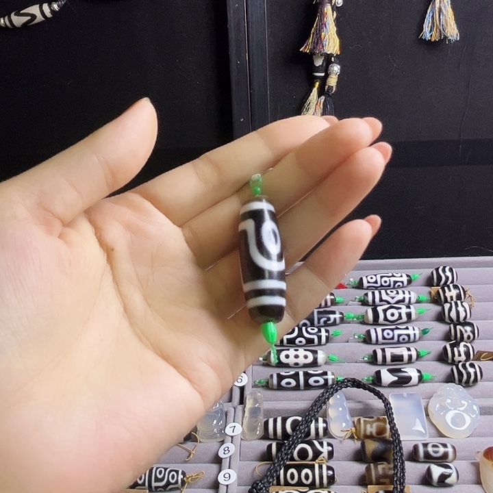 Y***丑玛瑙/玉髓未镶嵌颈饰