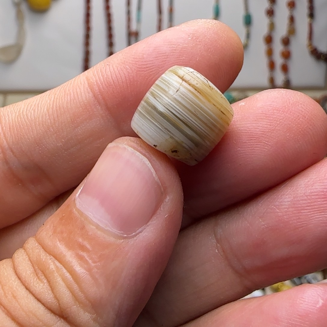 南红玛瑙颈饰未镶嵌