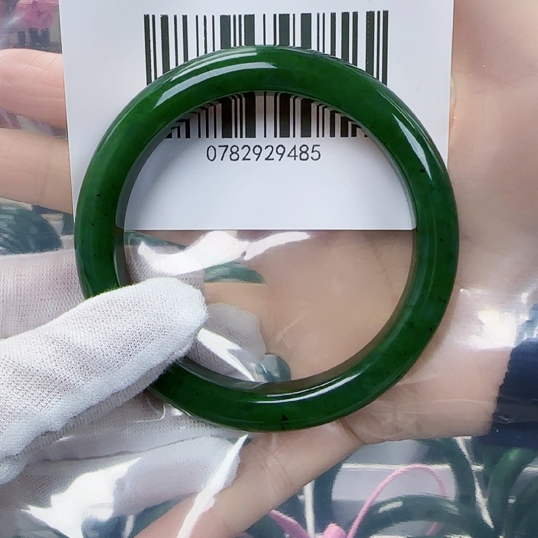 和田玉（碧玉）手镯未镶嵌60包容