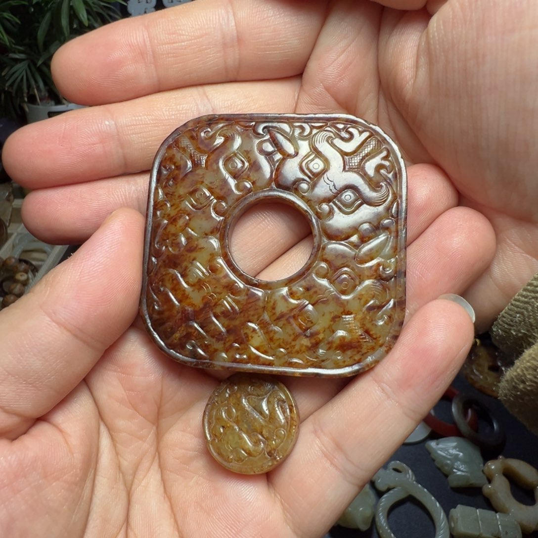 自***渡摆件和田玉。方形玉璧123