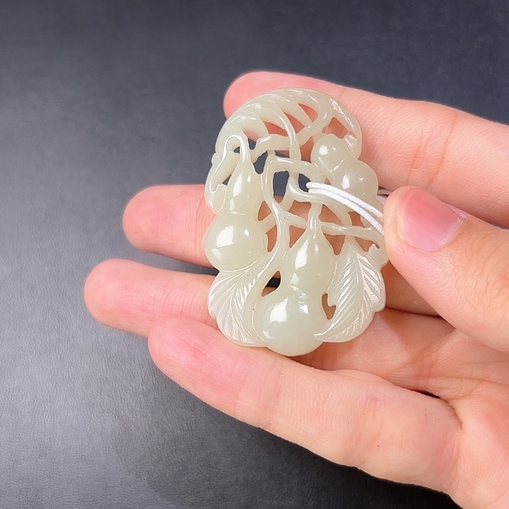 和田玉挂件未镶嵌万*