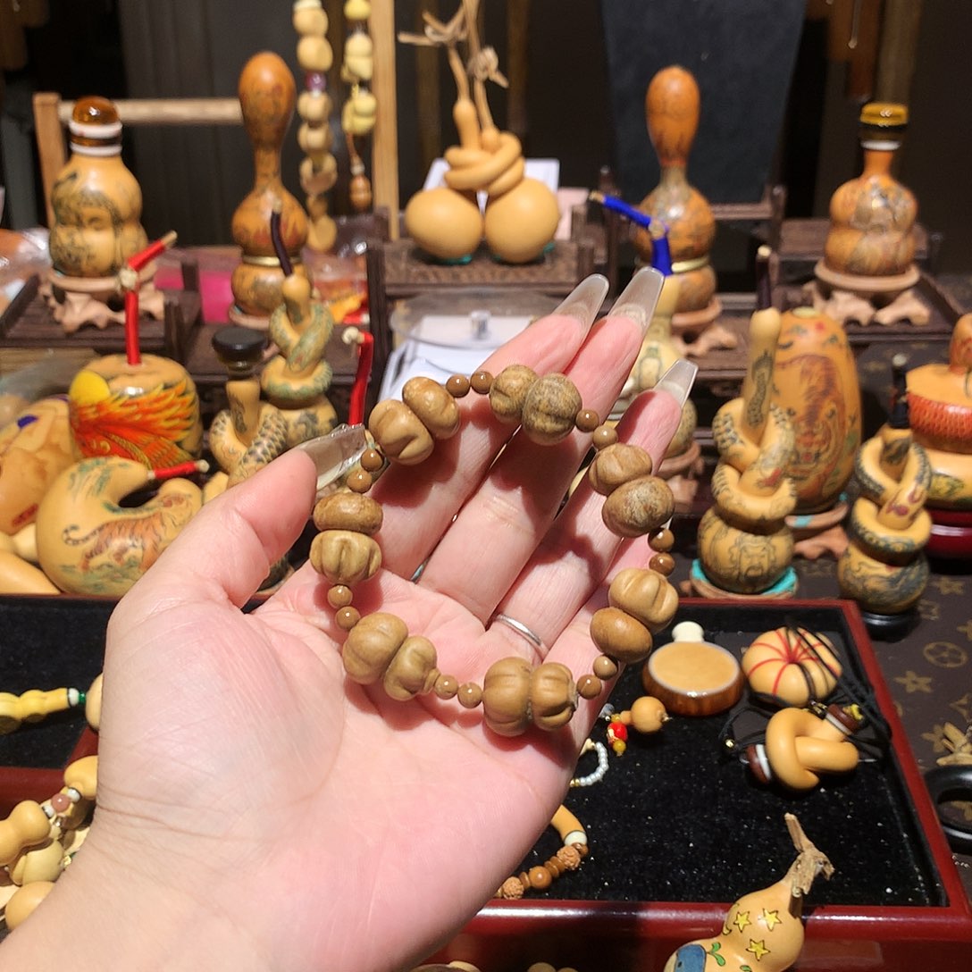 知***否大叶紫檀（黑酸枝木类）