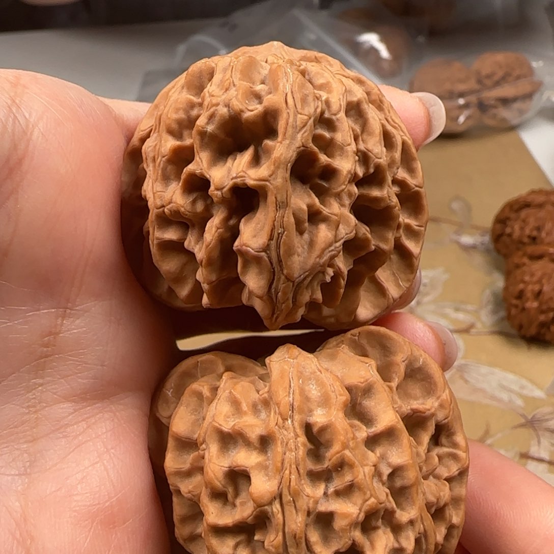 文玩核桃吊坠山地苹果43-23