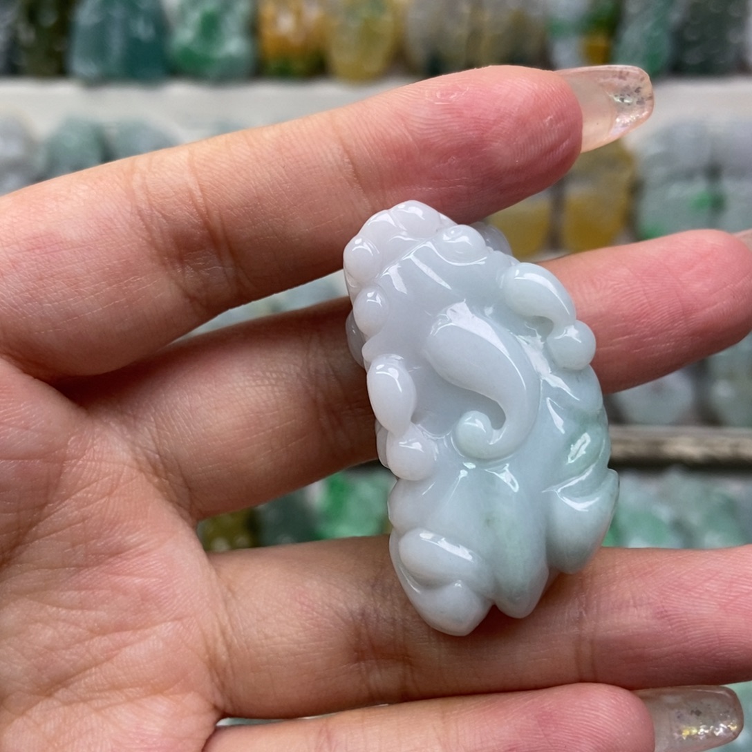 吊坠(赠链)未镶嵌翡翠口含珠