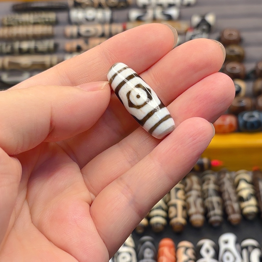 玛瑙/玉髓未镶嵌珠宝半成品、*