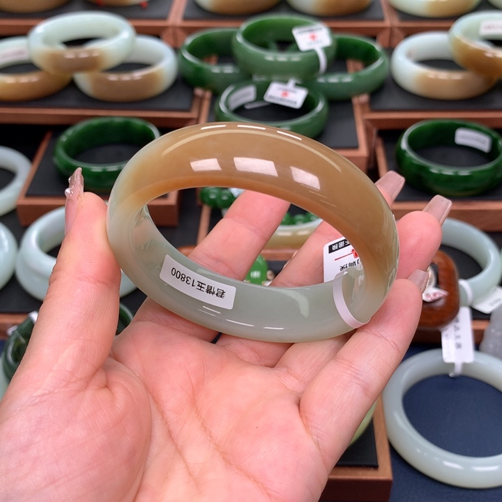 和田玉手镯未镶嵌怀****…60圈口