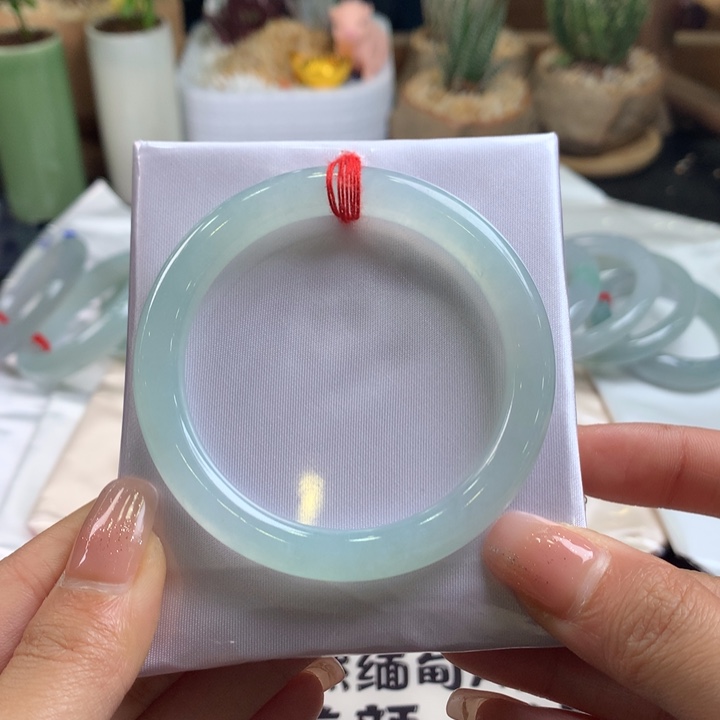 翡翠未镶嵌手镯54圈口